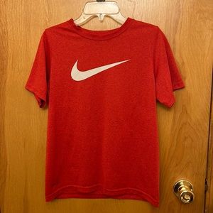 Youth Nike Dri-Fit T-shirt Size L